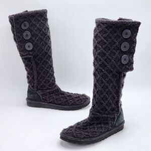 UGG Classic Cardy Knit Button Black Relaxed Boots in Size 6